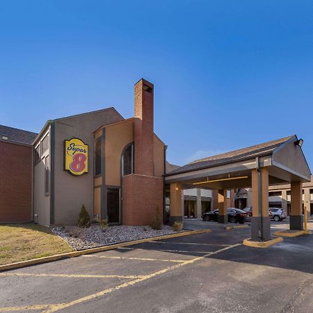 Super 8 By Wyndham Kansas City Airport North Exteriér fotografie