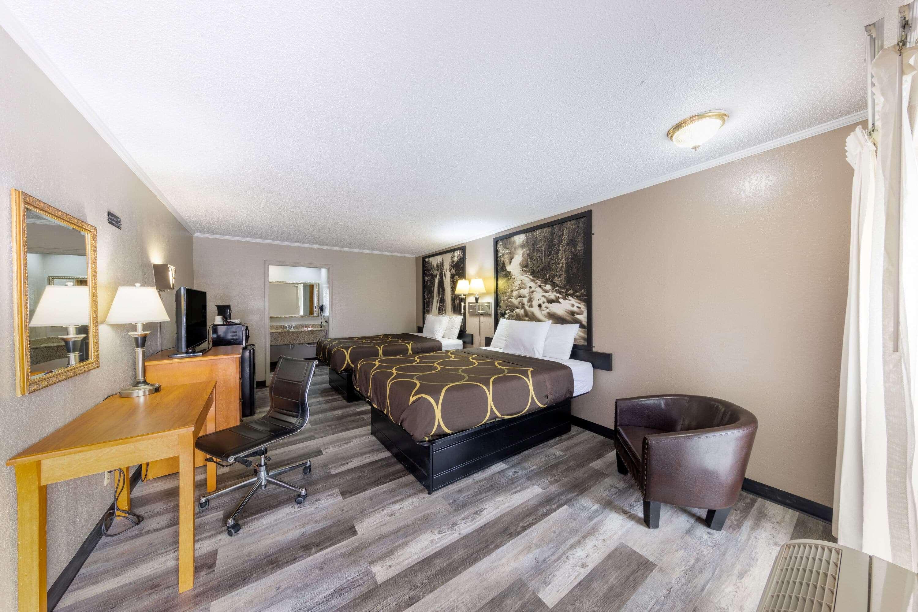 Super 8 By Wyndham Kansas City Airport North Exteriér fotografie
