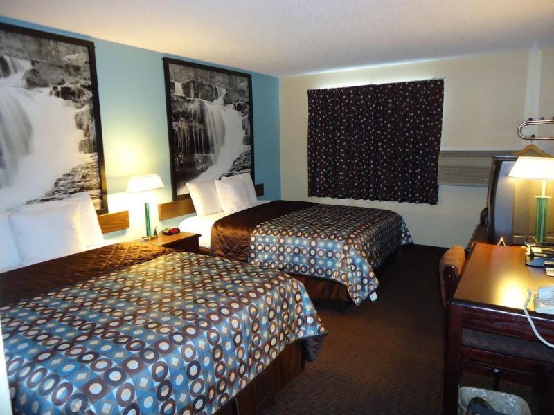 Super 8 By Wyndham Kansas City Airport North Exteriér fotografie
